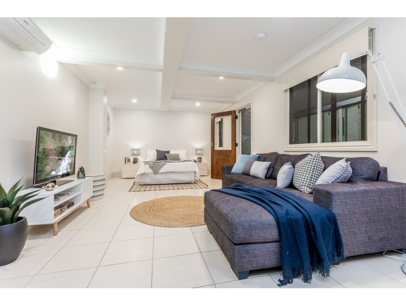 30 Rosewood Street, Bardon QLD 4065