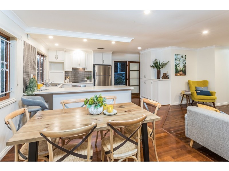 30 Rosewood Street, Bardon QLD 4065