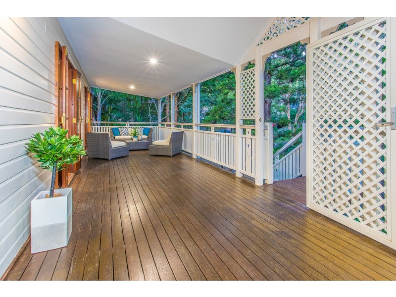 30 Rosewood Street, Bardon QLD 4065