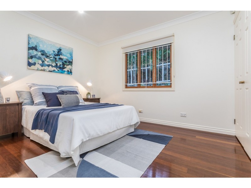 30 Rosewood Street, Bardon QLD 4065