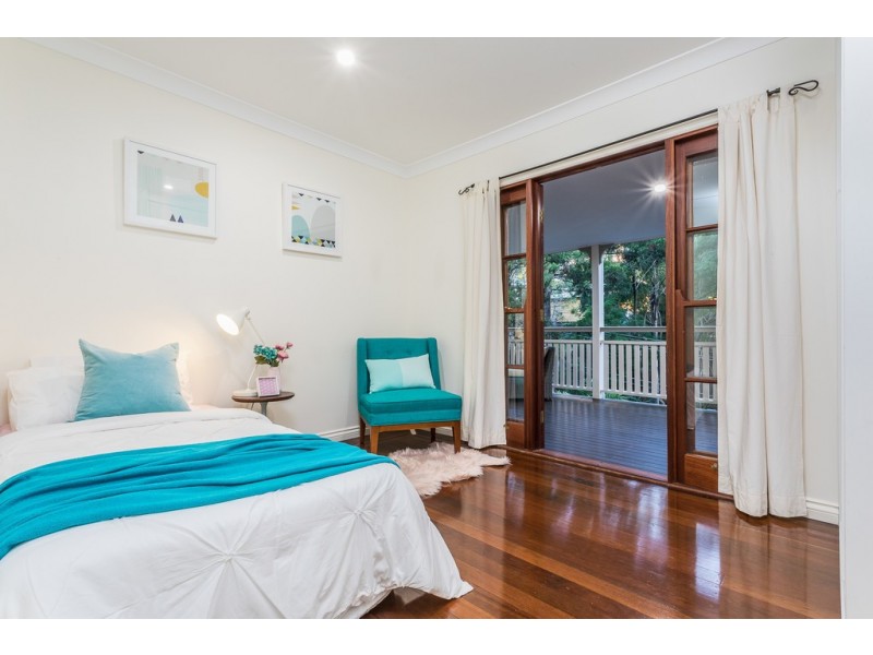 30 Rosewood Street, Bardon QLD 4065