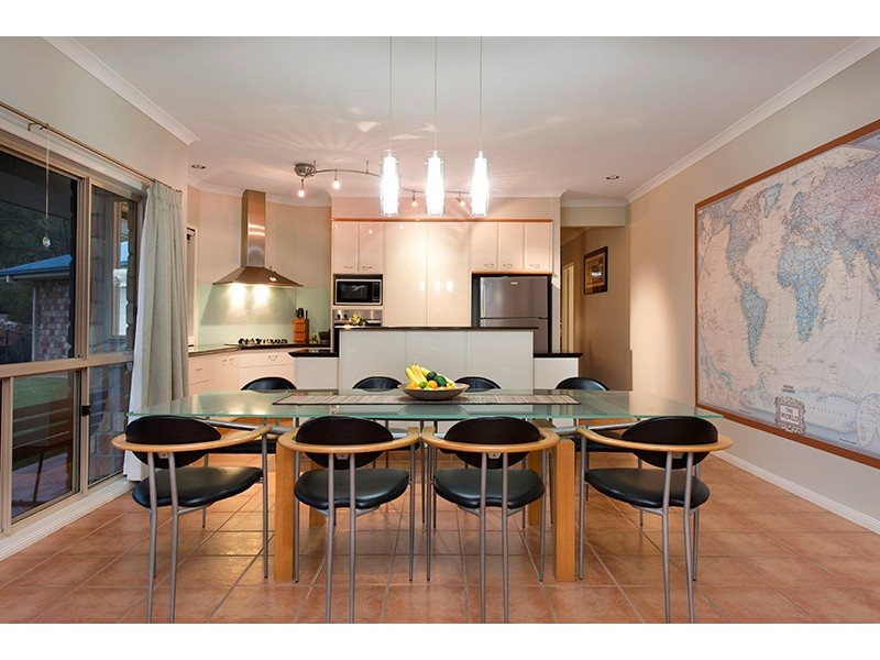 24 Outlook Terrace, Ferny Grove QLD 4055