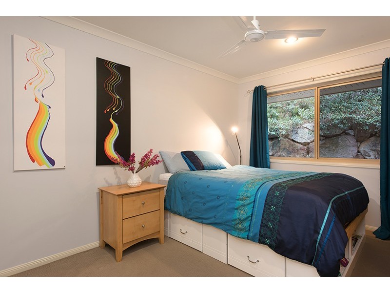 24 Outlook Terrace, Ferny Grove QLD 4055