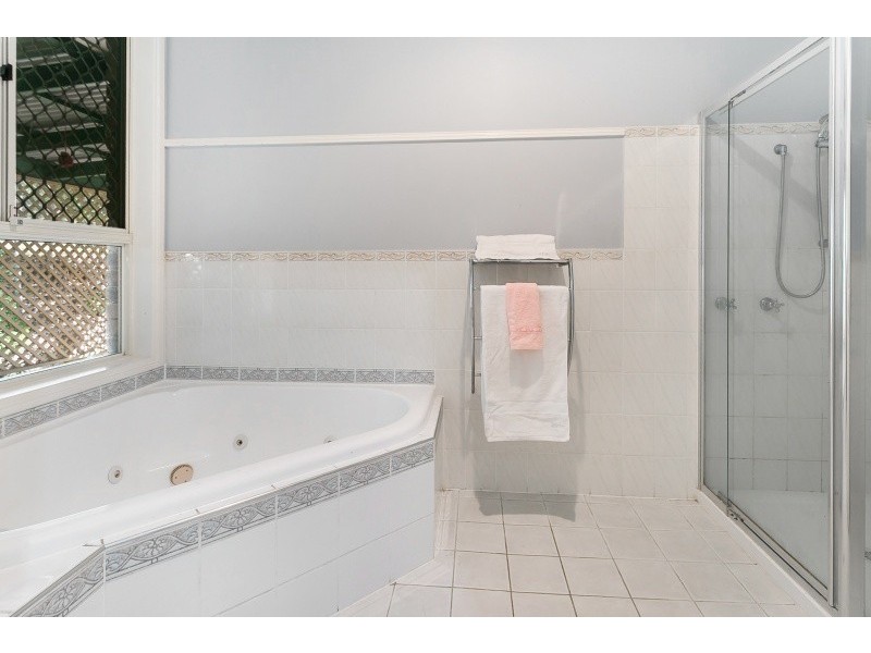 22 Bahrview Drive, Bahrs Scrub QLD 4207