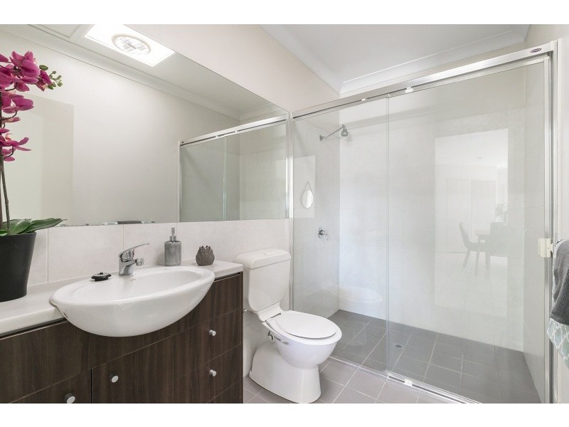 3/45. Railway Avenue, Indooroopilly QLD 4068