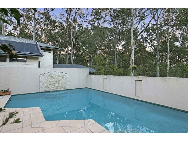 11 Carissa Place, Chapel Hill QLD 4069