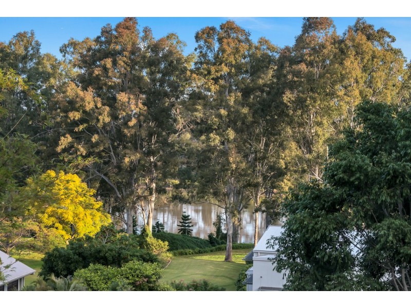 9 Robertson Place, Fig Tree Pocket QLD 4069