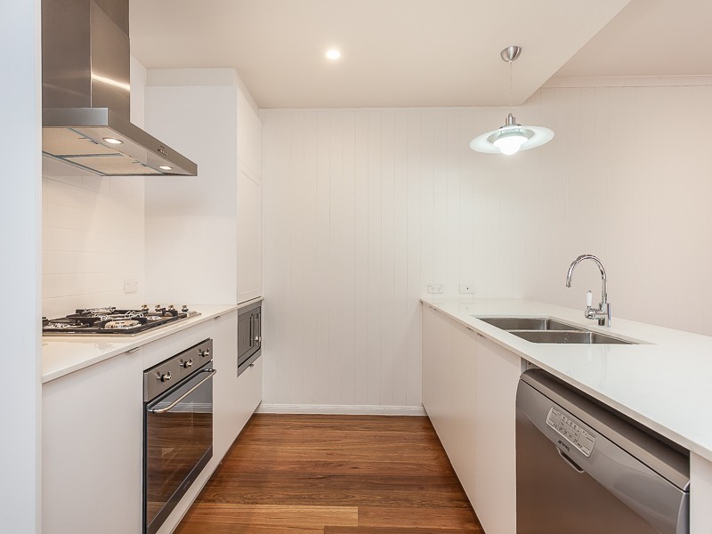 2/37 Oriel Road, Clayfield QLD 4011