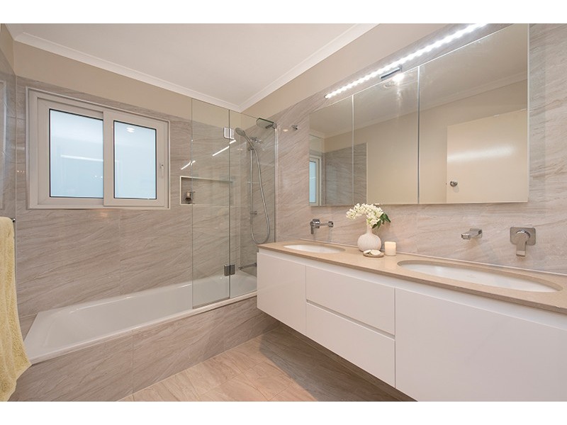 810 Waterworks Road, The Gap QLD 4061