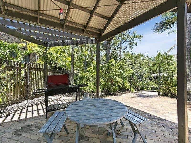 2/30 Prospect Tce, St Lucia QLD 4067