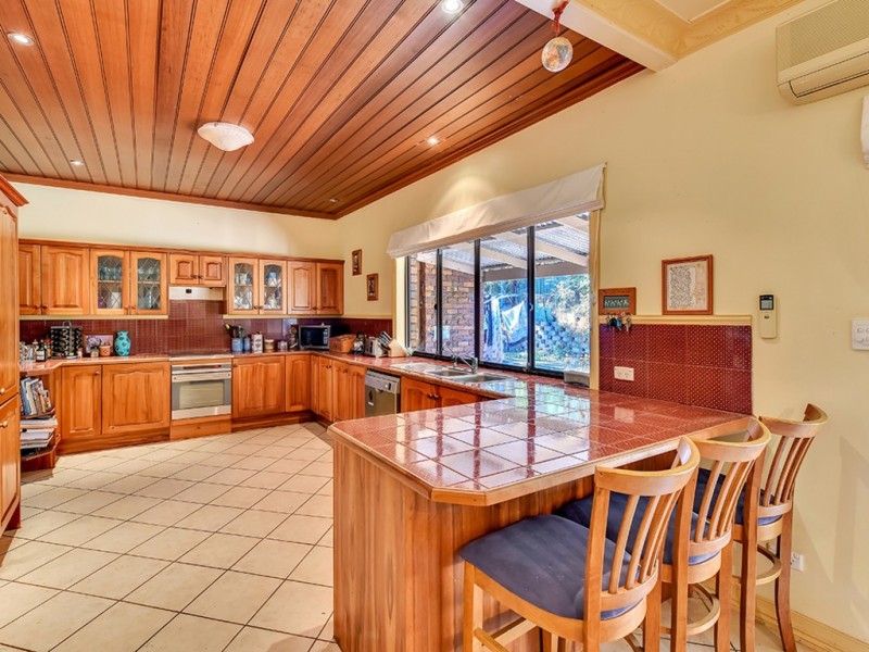 17 Glen Ruther Ct, Mount Crosby QLD 4306
