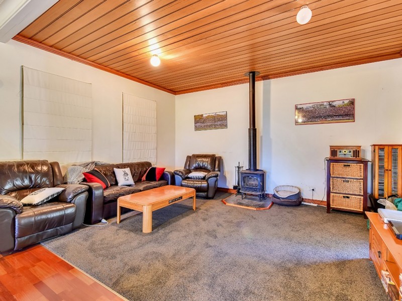 17 Glen Ruther Ct, Mount Crosby QLD 4306