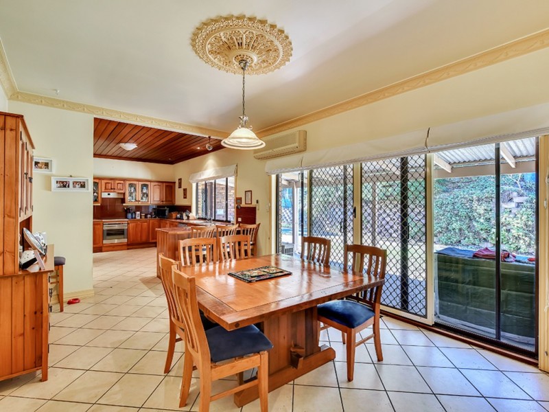 17 Glen Ruther Ct, Mount Crosby QLD 4306