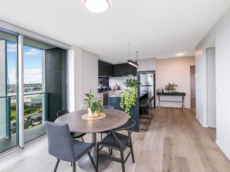 1005/30 Festival Place, Newstead QLD 4006