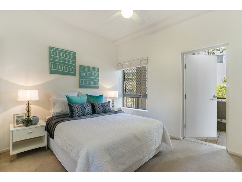 4/7 Landsborough Terrace, Toowong QLD 4066
