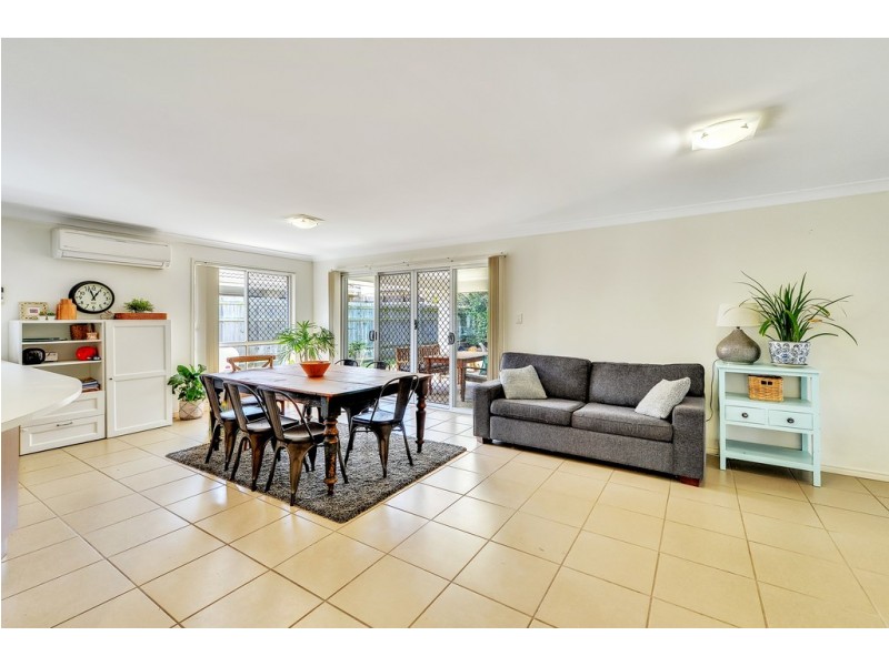 16 Brown Street, Moggill QLD 4070