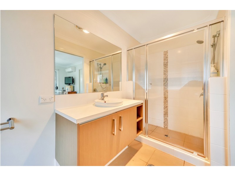 16 Brown Street, Moggill QLD 4070