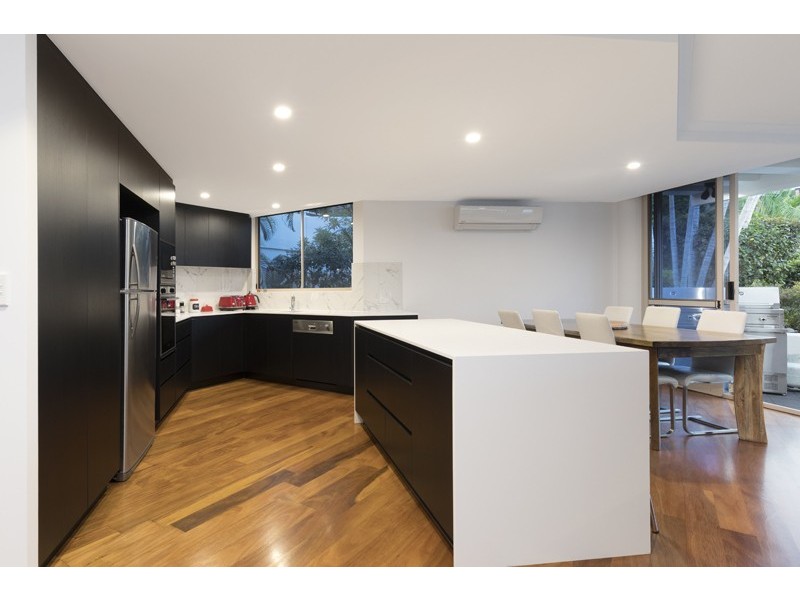 1/32 Tipuana Place, Bardon QLD 4065