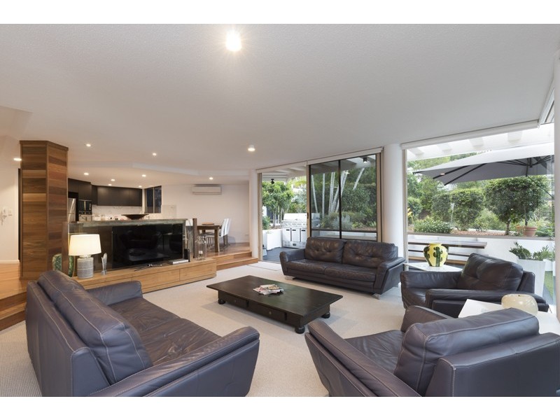 1/32 Tipuana Place, Bardon QLD 4065