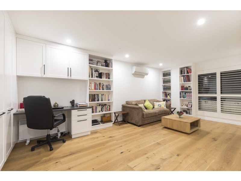 1/32 Tipuana Place, Bardon QLD 4065