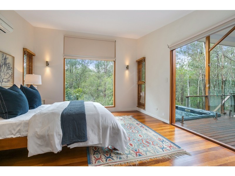 11 Wexford Street, Kenmore Hills QLD 4069