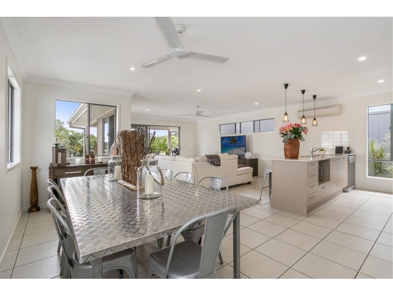 16 Nara, Kenmore QLD 4069