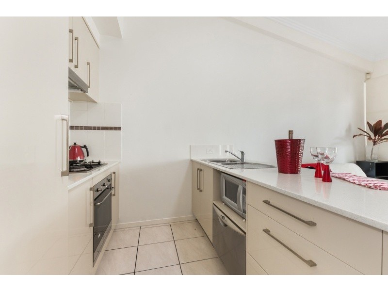 76 Durham St, St Lucia QLD 4067