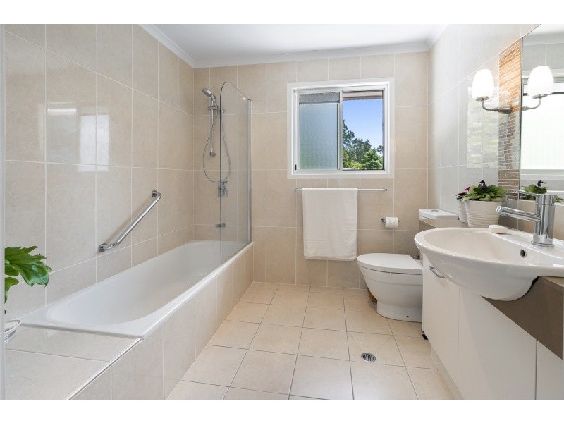 5 Tempest St, Chapel Hill QLD 4069