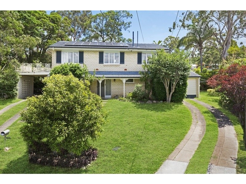 10 Caber St, Kenmore QLD 4069