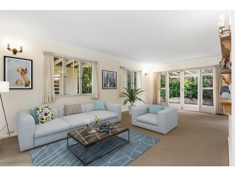 10 Caber St, Kenmore QLD 4069