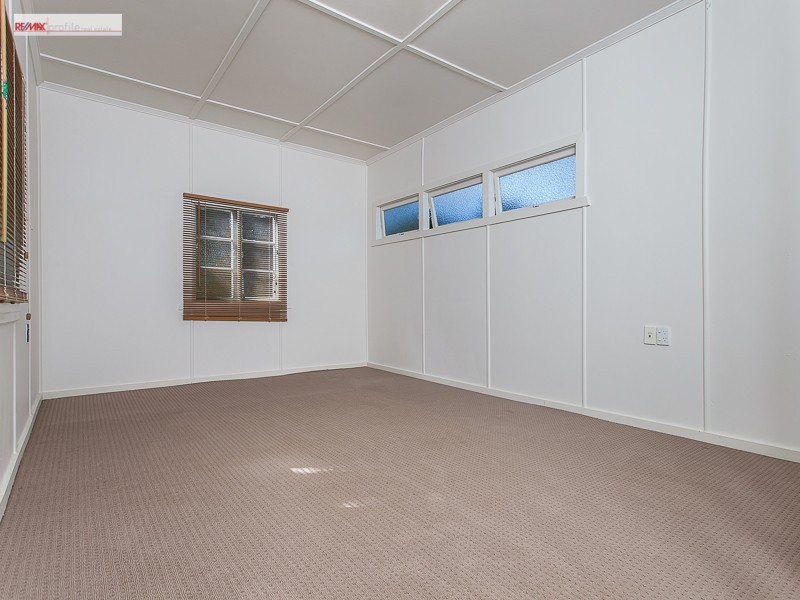 27 Stuartholme Road, Bardon QLD 4065