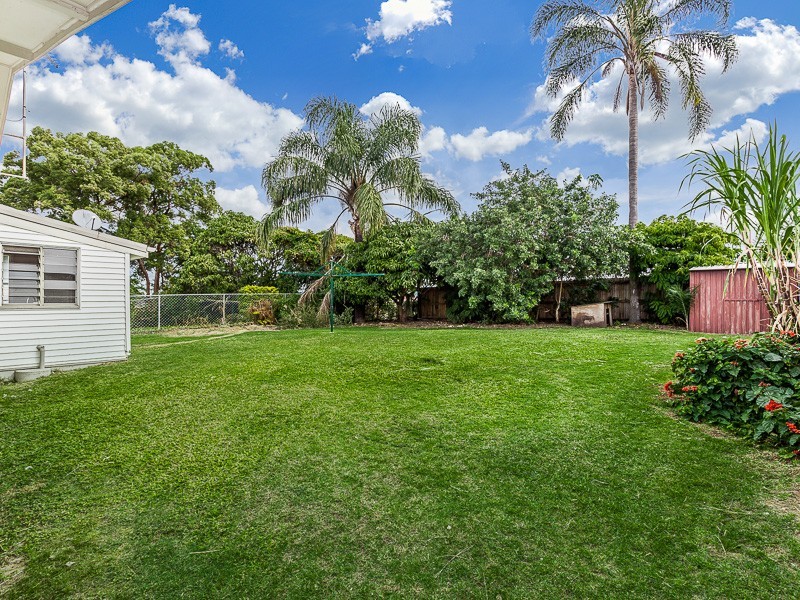 10 Kingaroy Street, Stafford Heights QLD 4053