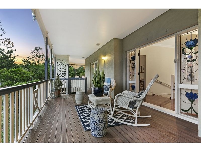 63 Drysdale Cr, Brookfield QLD 4069