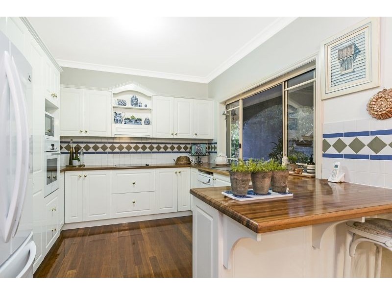 63 Drysdale Cr, Brookfield QLD 4069