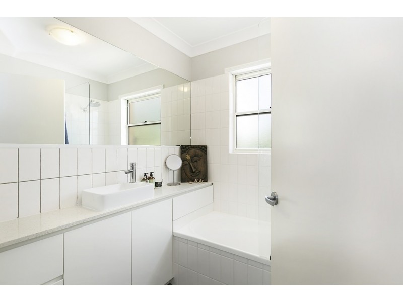 15/82 Russell Terrace, Indooroopilly QLD 4068