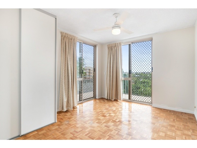 8/298 Swann Road, St Lucia QLD 4067