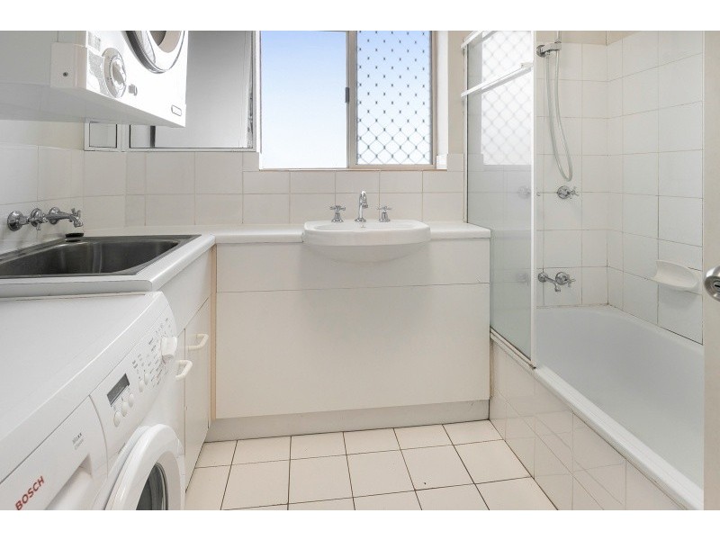 8/298 Swann Road, St Lucia QLD 4067