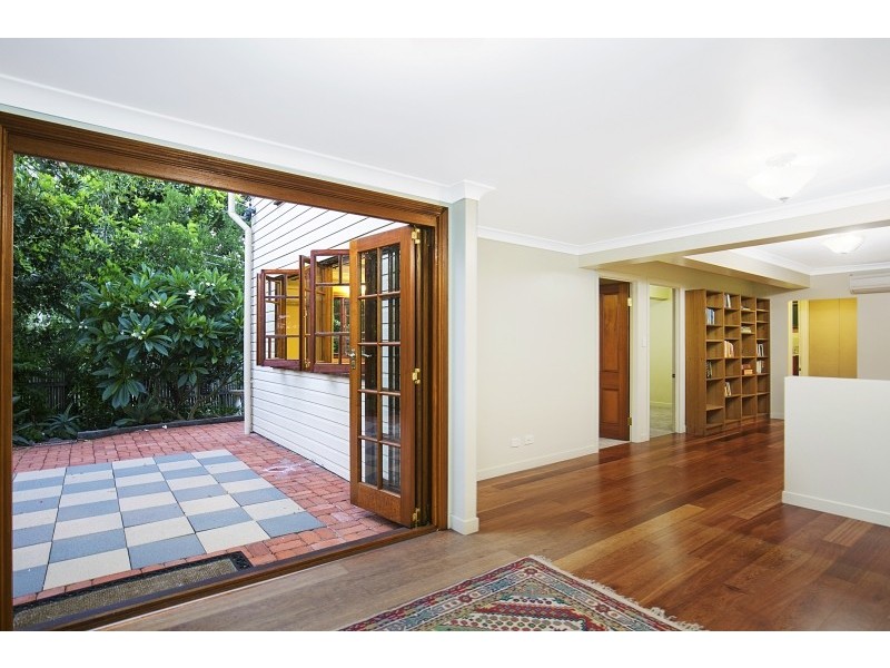 12 Tennis Avenue, Ashgrove QLD 4060