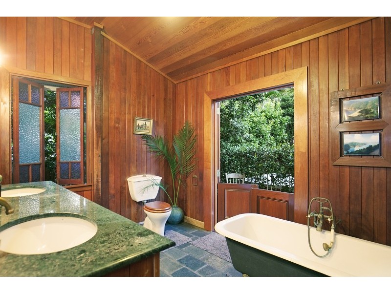 12 Tennis Avenue, Ashgrove QLD 4060