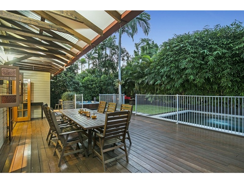 12 Tennis Avenue, Ashgrove QLD 4060