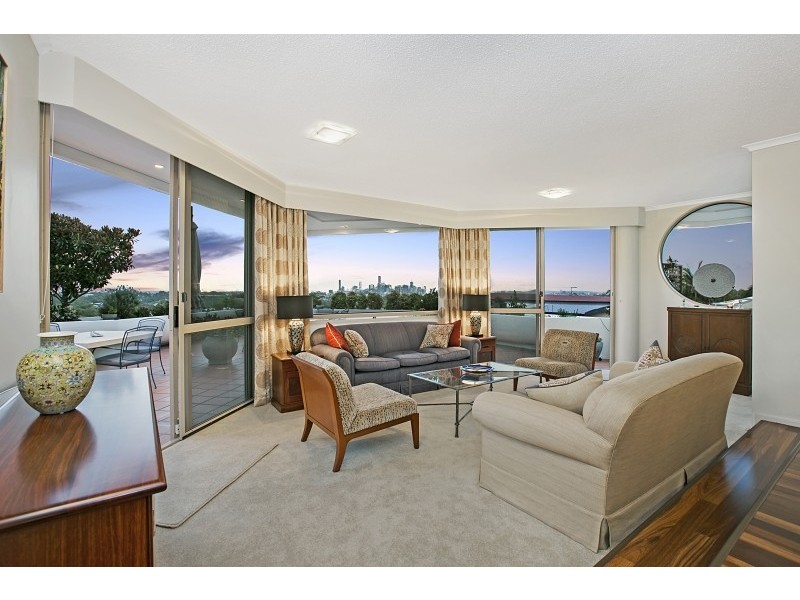 31/32 Tipuana Place, Bardon QLD 4065