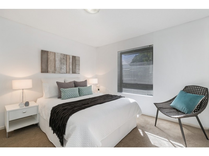 54/7 Landsborough Terrace, Toowong QLD 4066