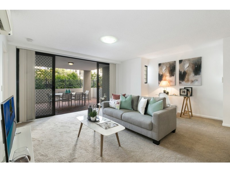 15/7 Landsborough Tce, Toowong QLD 4066