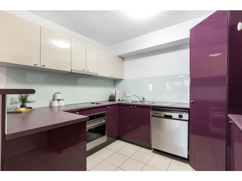 15/7 Landsborough Tce, Toowong QLD 4066