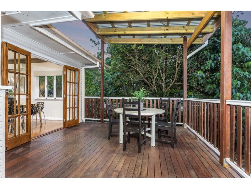 249 Fletcher Parade, Bardon QLD 4065