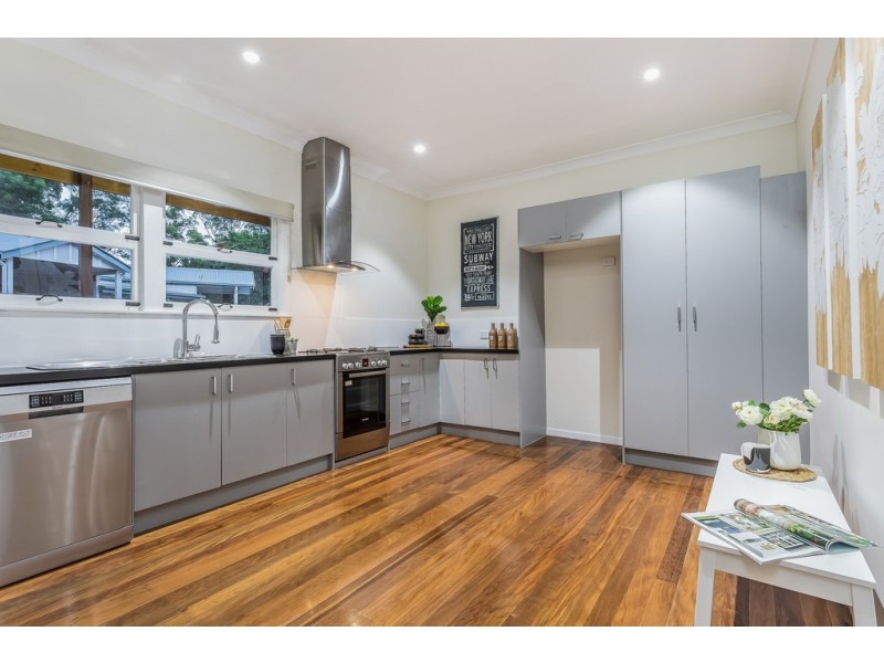 249 Fletcher Parade, Bardon QLD 4065