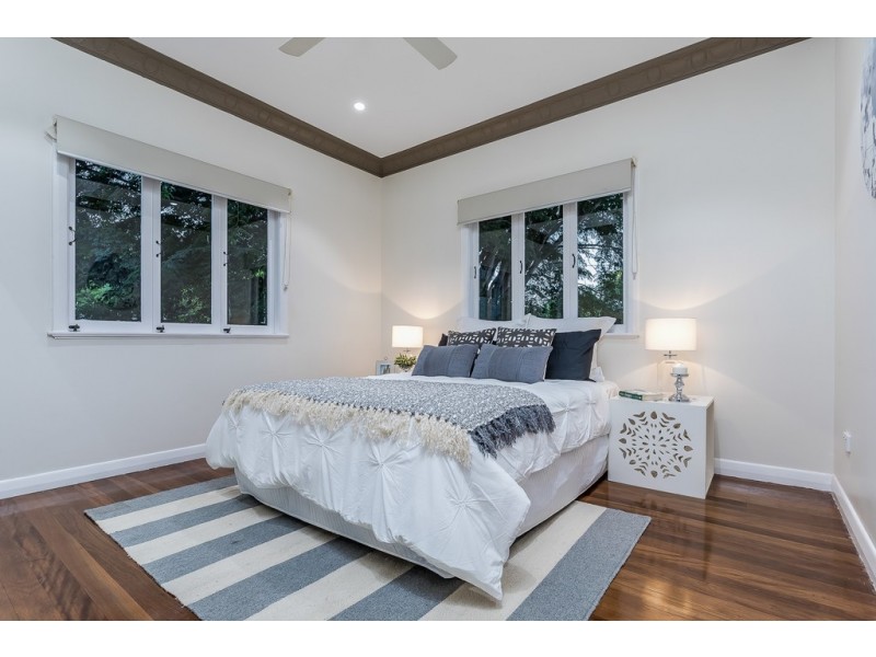 249 Fletcher Parade, Bardon QLD 4065