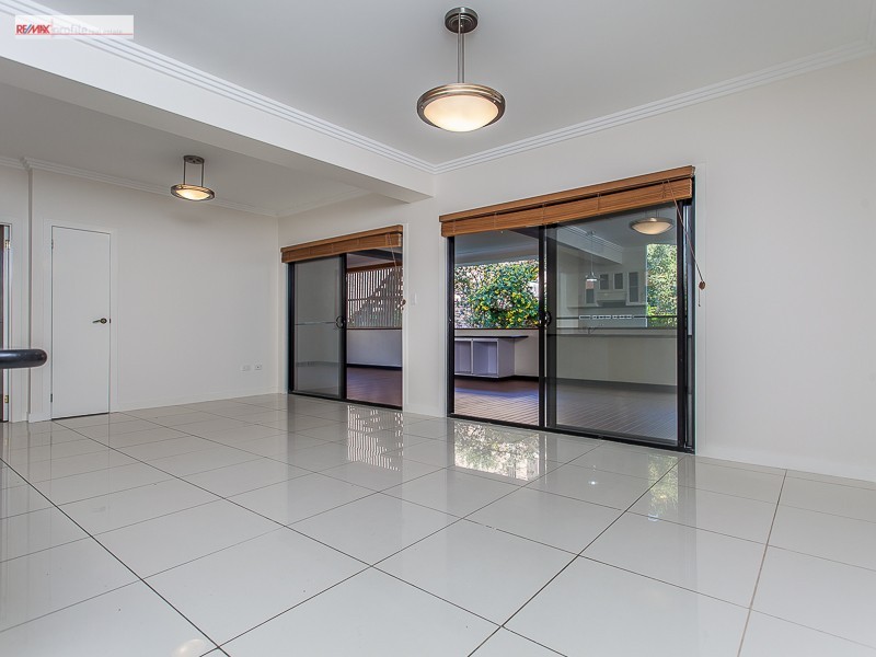 1/310 Hawthorne Road, Hawthorne QLD 4171
