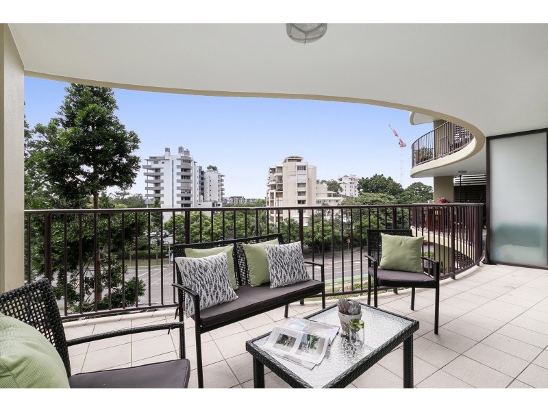 230/32 Patrick Lane, Toowong QLD 4066