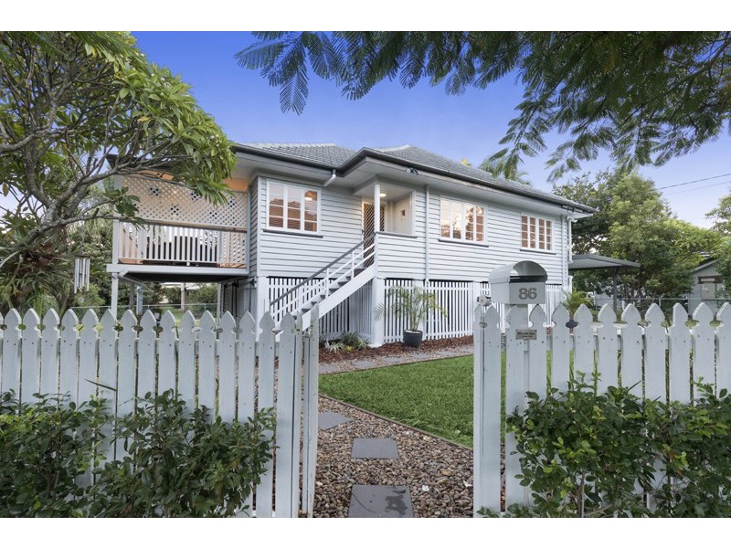 86 Heliopolis Parade, Mitchelton QLD 4053